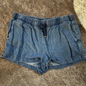 Southern Tide XS shorts.